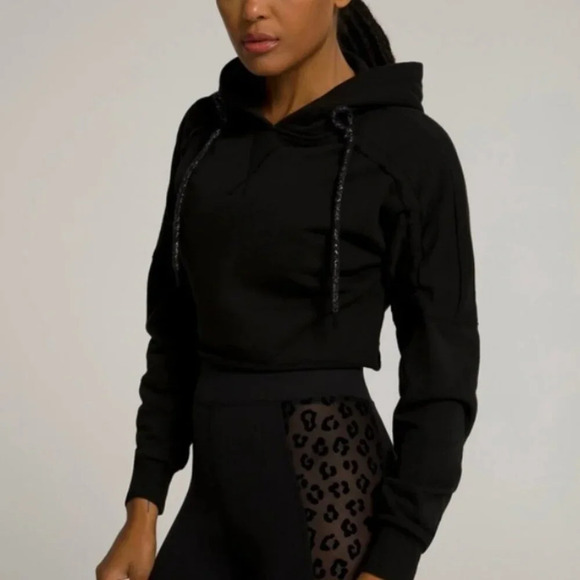 GOOD AMERICAN Ruched Crop Black Hoodie size 2/ medium - Picture 10 of 11